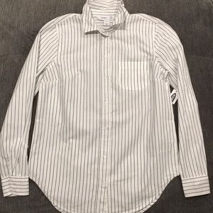 NWT Women’s Old Navy The Classic Shirt size XS